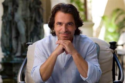 yanni biography personal life|yanni and his wife.